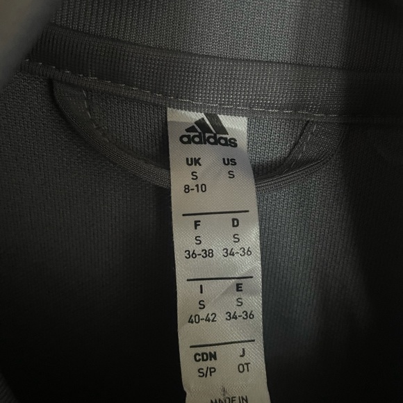 NW. Adidas jacket with pockets. - Picture 5 of 5